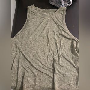 Athleta green top